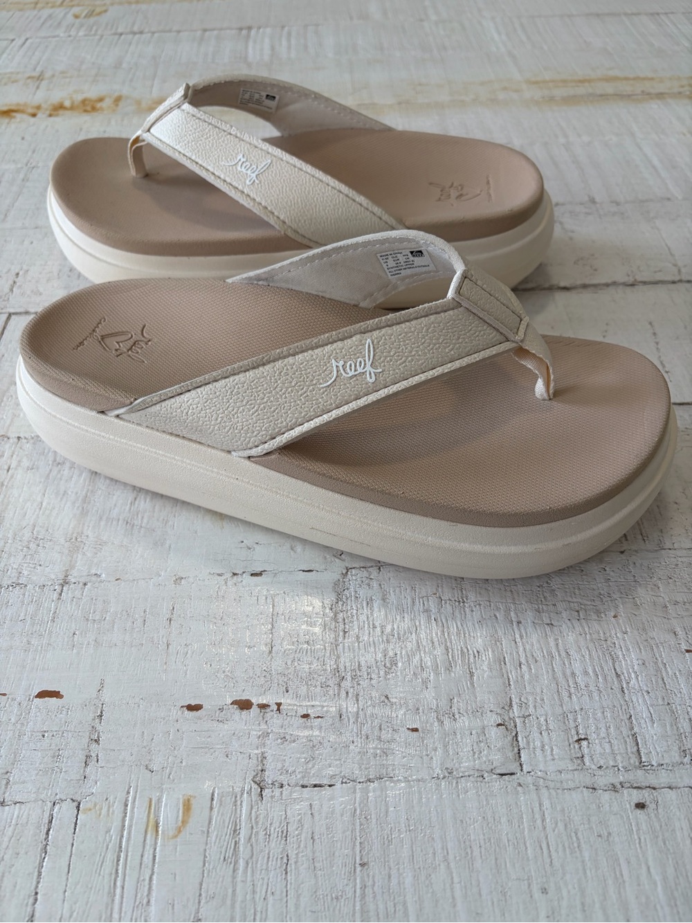 Reef Sierra Platform Thong Sandals size 8 Beige cushioned Flip Flops